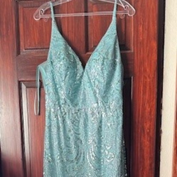 BRAND NEW DUSTY GREEN PROM DRESS MON CHERI - Picture 2 of 5